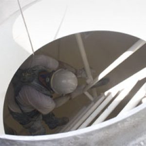 Our on-site services for food processing storage facilities include vacuuming and disposal of loosened material.
