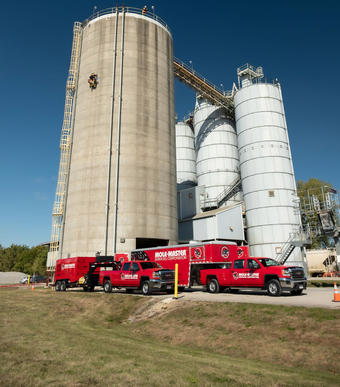 Silo Cleaning FAQs from the Silo Cleanout Specialist - Mole•Master