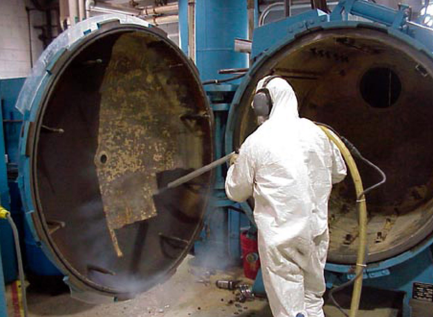 Abrasive Blasting versus Dry Ice Blasting - Mole•Master Services Corporation